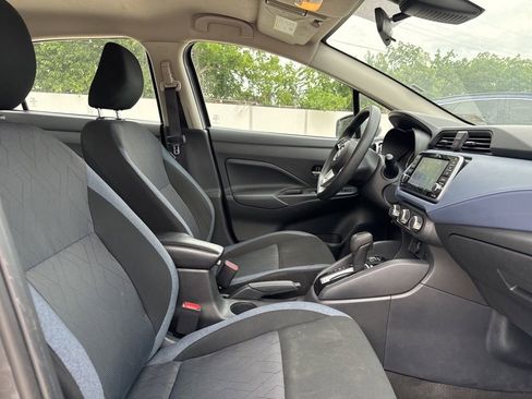 Used 2024 Nissan Versa SV FWD image 9
