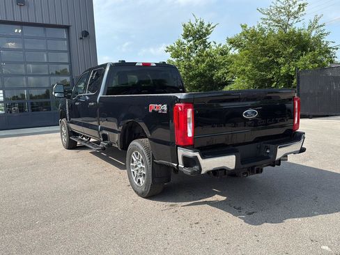 Used 2025 Ford F250 XLT w/ FX4 Off-Road Package AWD/4WD image 5