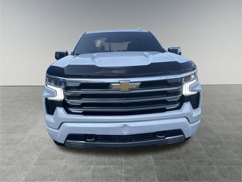 Used 2023 Chevrolet Silverado 1500 High Country w/ Technology Package image 9