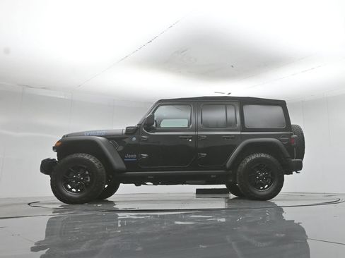 Used 2024 Jeep Wrangler Unlimited AWD/4WD image 8