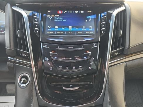 Used 2016 Cadillac Escalade ESV Platinum AWD/4WD image 19