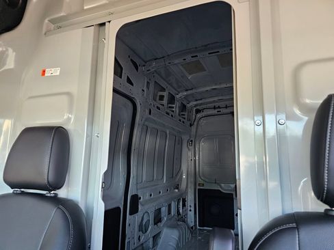 Used 2025 Ford Transit 250 148 High Roof RWD image 27