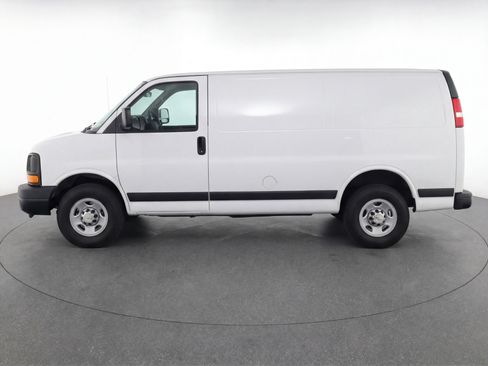 Used 2025 Chevrolet Express 3500 LT w/ LT Preferred Equipment Group RWD image 5