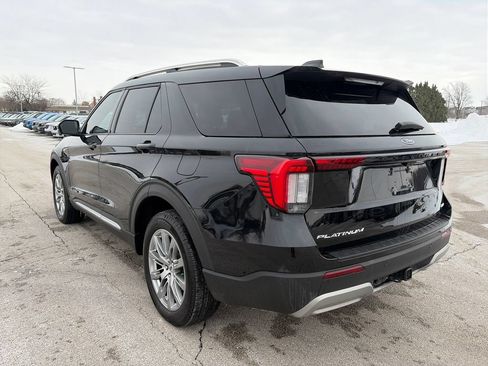 Used 2025 Ford Explorer Platinum AWD/4WD image 5
