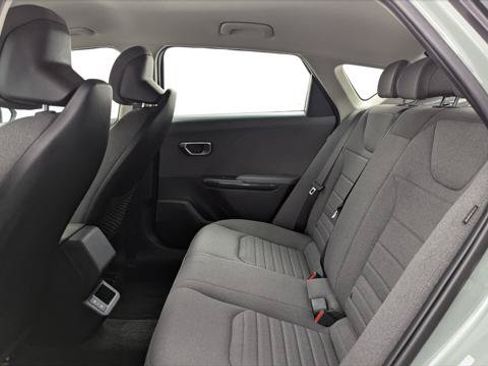 Used 2025 Kia K4 EX FWD image 17