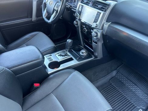 Used 2020 Toyota 4Runner SR5 Premium w/ Wilderness Package AWD/4WD image 15