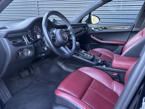Certified 2022 Porsche Macan image 20