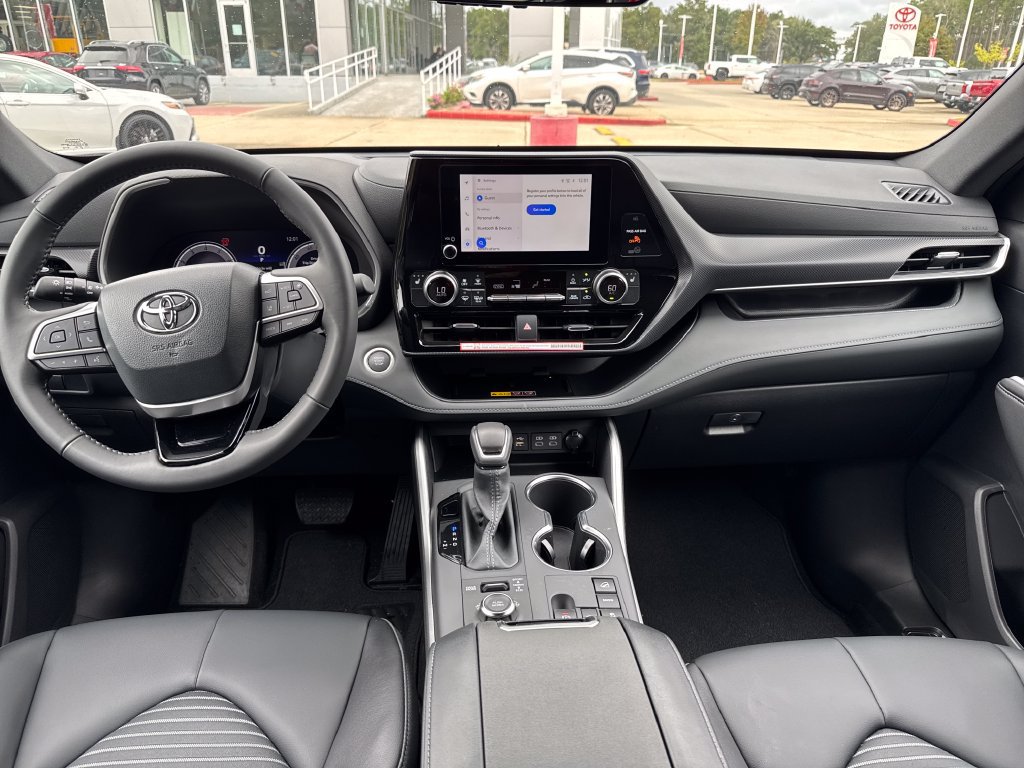 Certified 2026 Toyota Highlander XSE AWD/4WD image 17