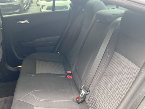 Used 2019 Dodge Charger SXT image 8