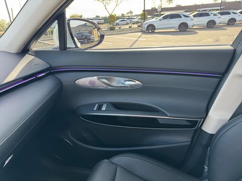 Used 2026 Genesis GV70 2.5T image 16