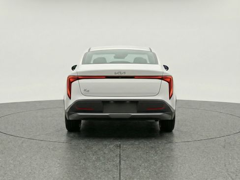 Used 2025 Kia K4 LXS image 7