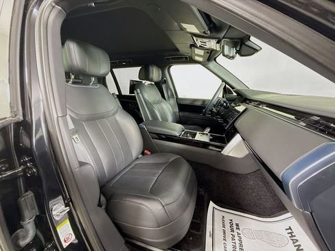 Used 2025 Land Rover Range Rover Long Wheelbase Autobiography image 32