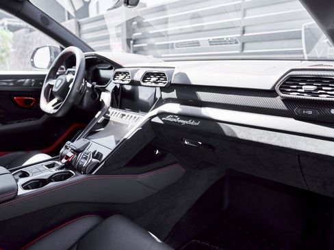 Used 2024 Lamborghini Urus Performante image 51