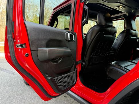 Used 2023 Jeep Wrangler Unlimited Rubicon w/ LED Lighting Group image 26