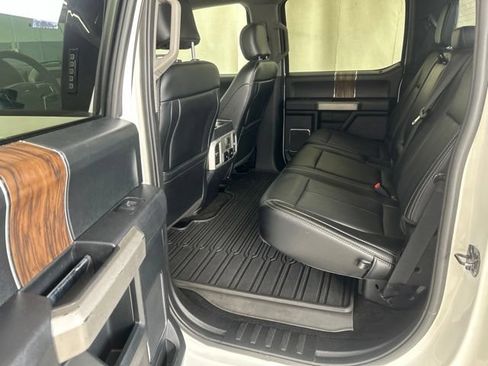 Used 2020 Ford F150 Lariat w/ Equipment Group 502A Luxury AWD/4WD image 9