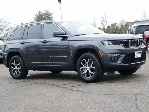Used 2025 Jeep Grand Cherokee Limited w/ Trailer Tow Package image 8