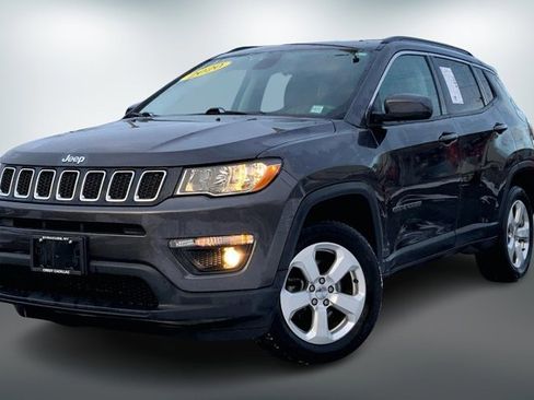Used 2020 Jeep Compass Latitude w/ Cold Weather Group image 11