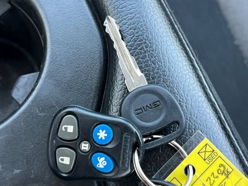 Used 2008 GMC Sierra 1500 W/T image 26