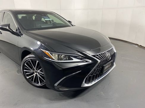 Certified 2024 Lexus ES 350 w/ Premium Package image 2