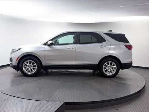 Used 2022 Chevrolet Equinox LT FWD image 3