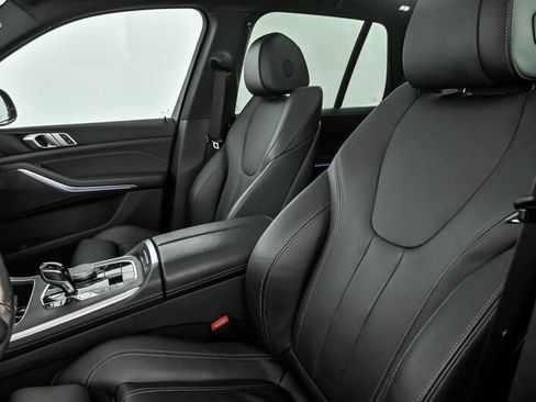 Used 2022 BMW X5 xDrive40i w/ Premium Package image 19