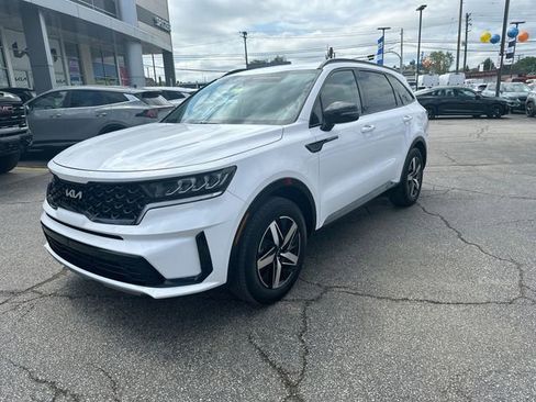 Certified 2023 Kia Sorento S FWD image 11