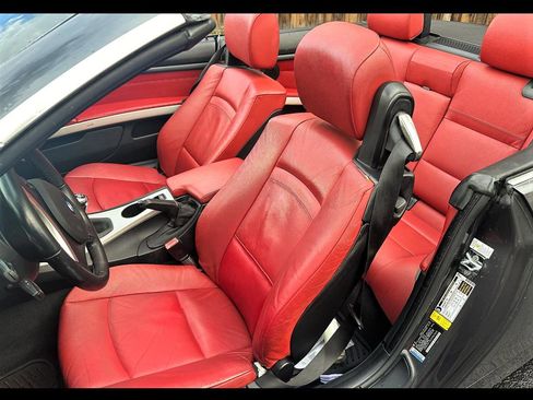 Used 2008 BMW 328i Convertible image 2