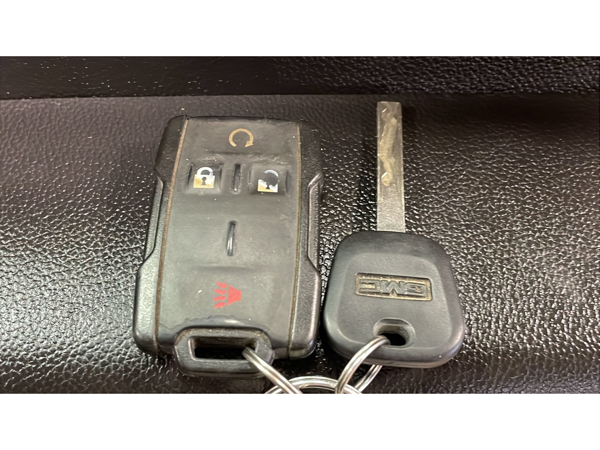 Used 2017 GMC Sierra 1500 SLE w/ SLE Value Package AWD/4WD image 18