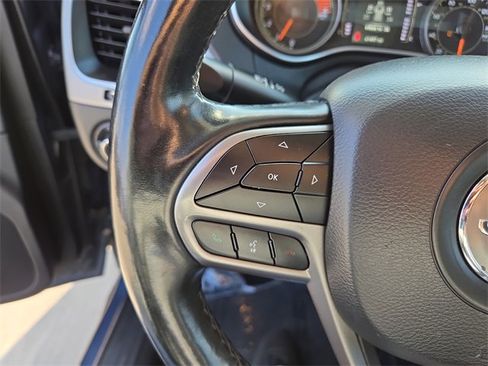 Used 2021 Jeep Cherokee Latitude Lux image 9