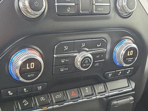 Used 2019 GMC Sierra 1500 SLT w/ SLT Premium Package image 24