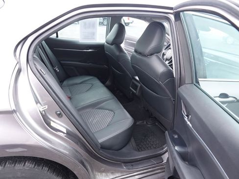 Used 2019 Toyota Camry L image 25