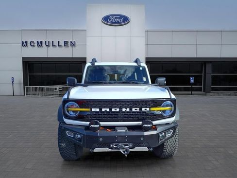 Certified 2023 Ford Bronco Wildtrak image 8