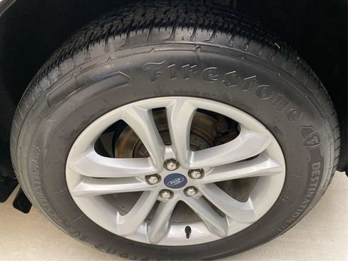 Used 2020 Ford Edge SEL image 18