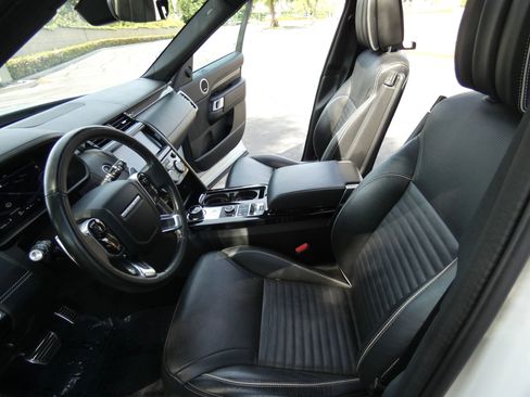 Used 2020 Land Rover Discovery HSE Luxury image 64