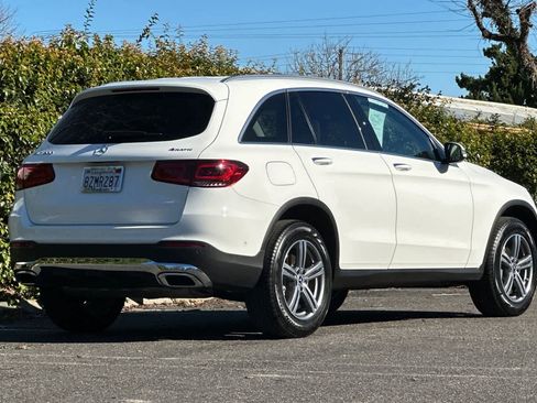 Certified 2022 Mercedes-Benz GLC 300 4MATIC image 3