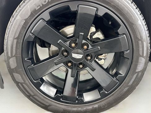 Used 2016 Cadillac Escalade Premium image 29