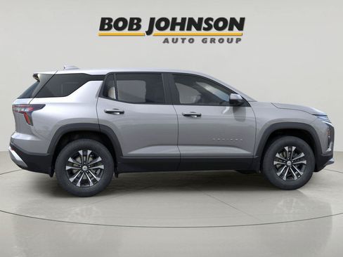 New 2026 Chevrolet Equinox LT w/ Safety and Technology Package AWD/4WD image 2