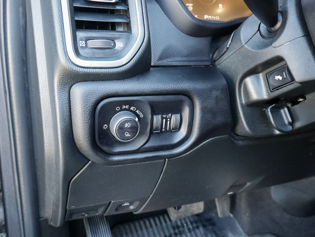 Used 2026 RAM 2500 Laramie AWD/4WD image 21