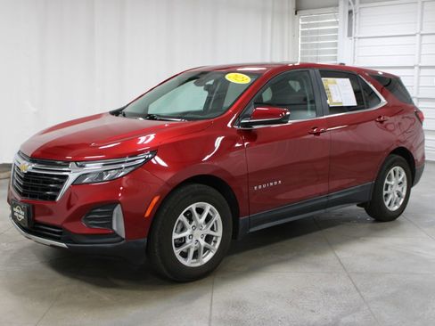 Used 2023 Chevrolet Equinox LT image 4