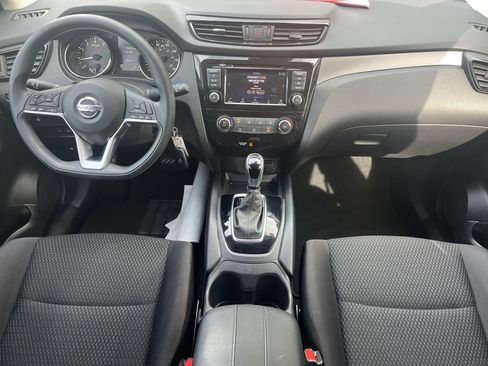 Used 2020 Nissan Rogue Sport S w/ Appearance Package FWD image 3