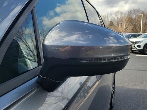 Used 2024 Volkswagen Tiguan S image 14