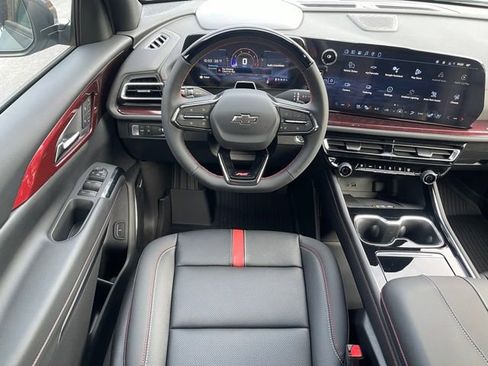 New 2026 Chevrolet Traverse RS w/ LPO, Floor Liner Package image 5