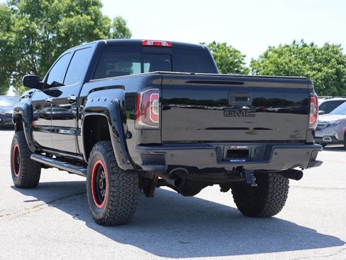 Used 2017 GMC Sierra 1500 SLT w/ SLT Premium Package AWD/4WD image 11