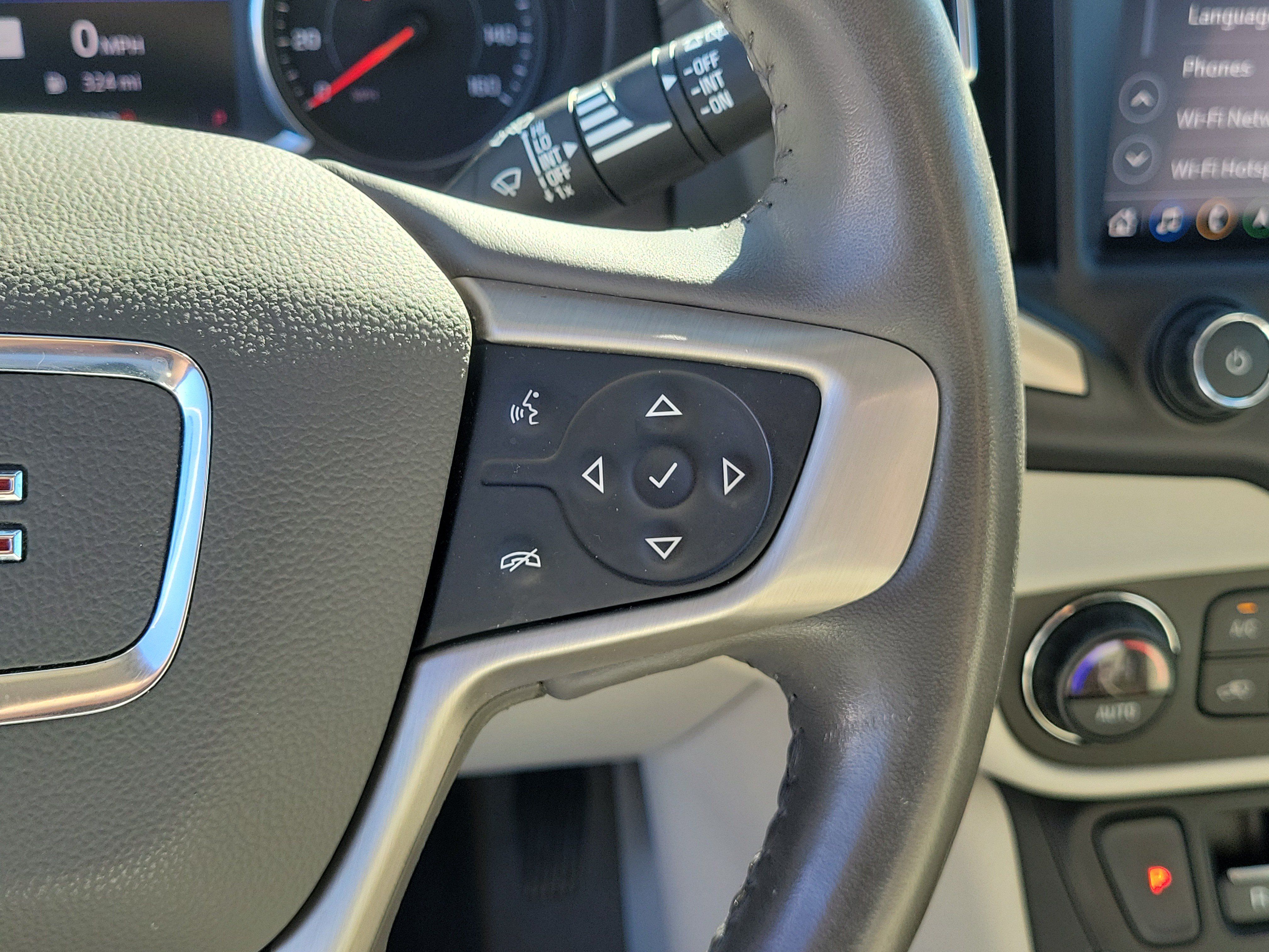 Used 2020 GMC Terrain Denali w/ Denali Premium Package FWD image 24