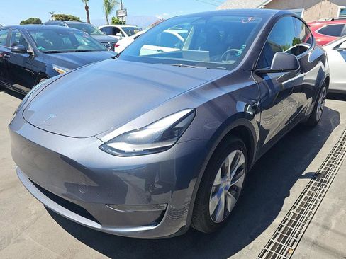 Used 2023 Tesla Model Y 2WD image 1