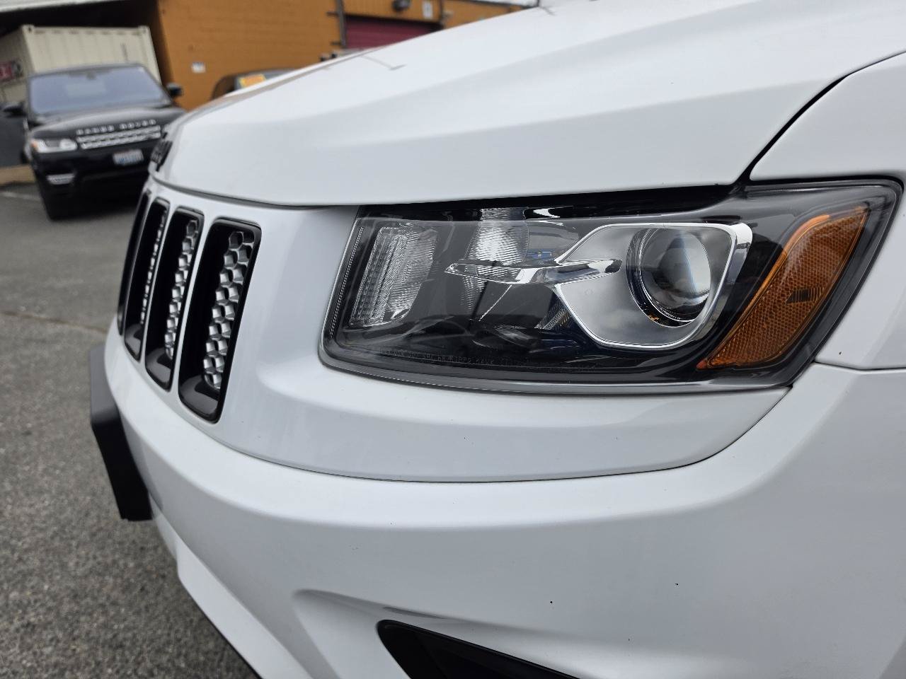 Used 2015 Jeep Grand Cherokee Altitude AWD/4WD image 34