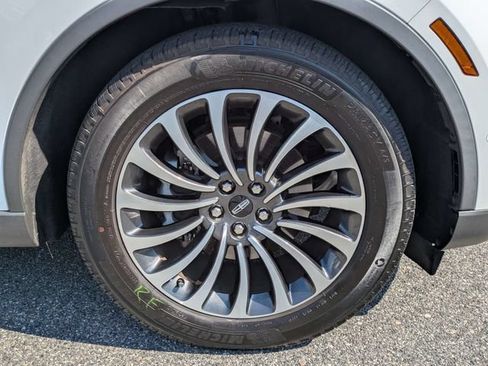Used 2023 Lincoln Aviator Reserve w/ Equipment Group 201A RWD image 11