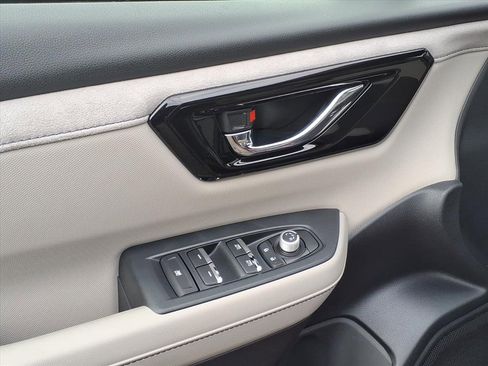 New 2025 Subaru Forester Limited image 4