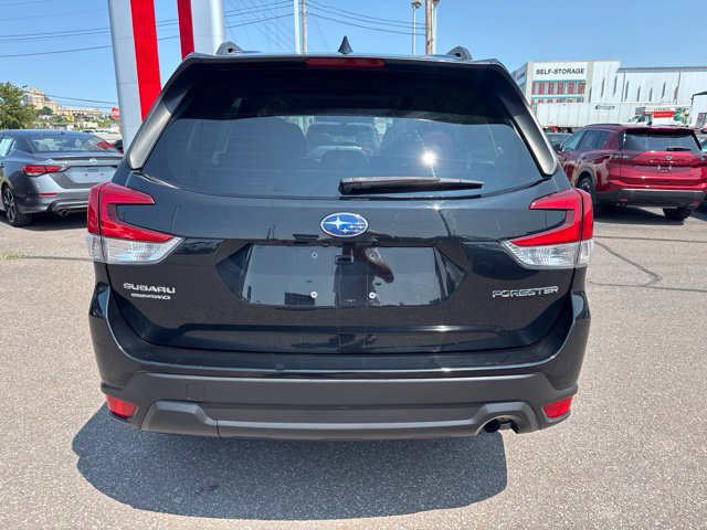 Used 2024 Subaru Forester Premium AWD/4WD image 6