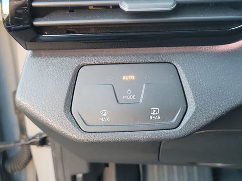 Used 2021 Volkswagen ID.4 Pro image 21